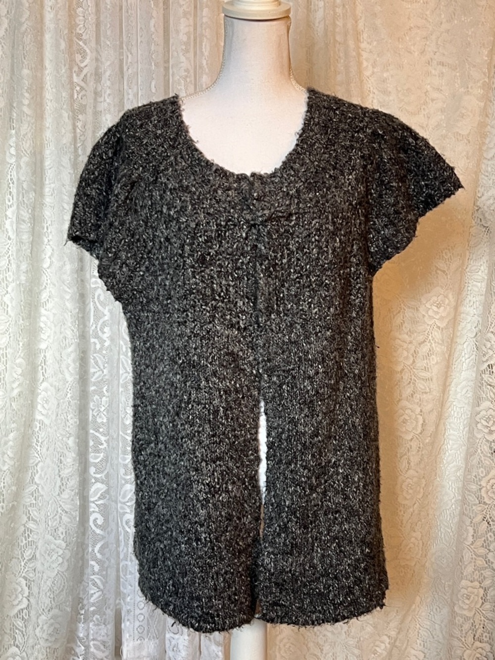 KIKIT Short-Sleeve Cardigan